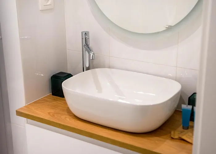 Elektoralna Comfort By Bookinghost Varsó